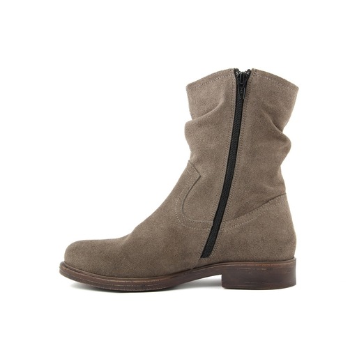 FAV_VCC005_SUEDE