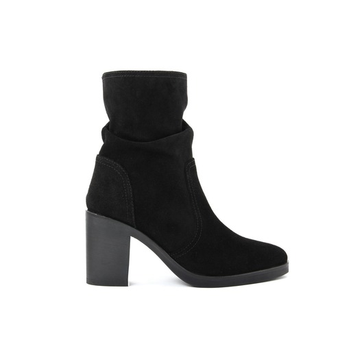 FAV_VCC006_SUEDE