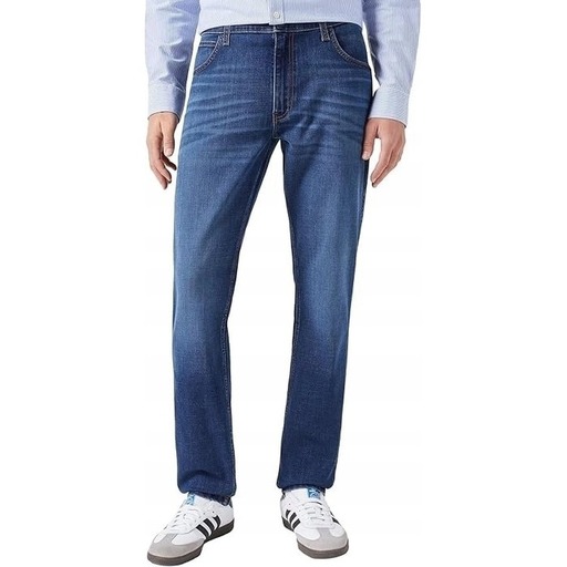 Wrangler Athletic Fit Straight Jeans Medium Blue