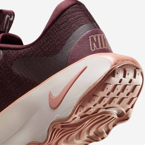 NIKE  WMNS  MOTIVA