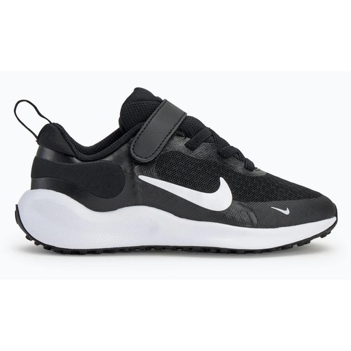 NIKE Revolution 7