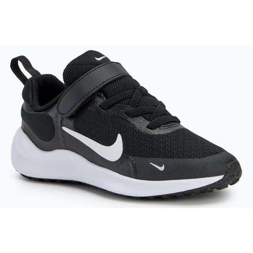 NIKE Revolution 7