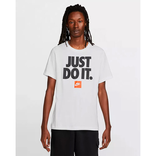 Nike Sportswear - Camiseta