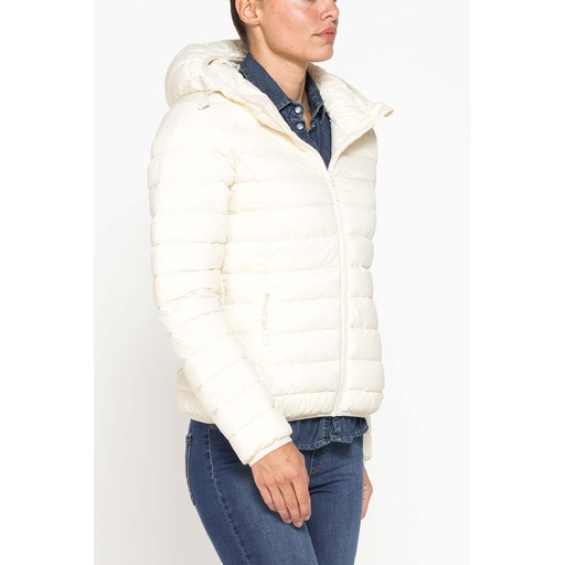 WATER-RESISTANT JACKET WITH ULTRA-LIGHT PADDING