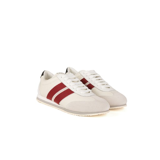 Women's casual shoes