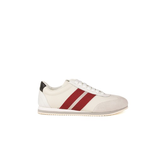Women's casual shoes