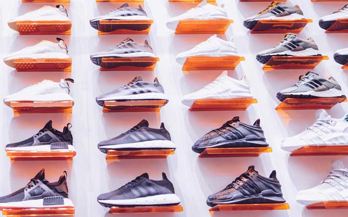 Adidas marchio sportivo icona di stile | Brandsdistribution